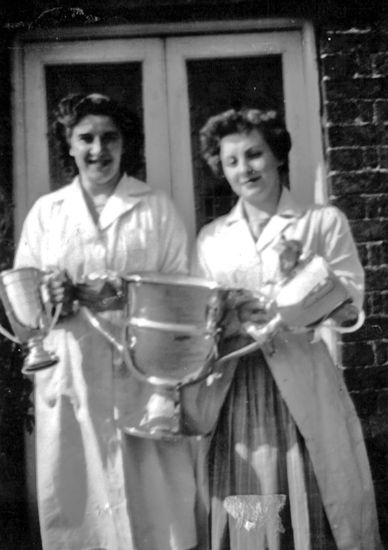 Doris Cartwright (L) & Rosemary Stevenson with the Ethelstone Cup 